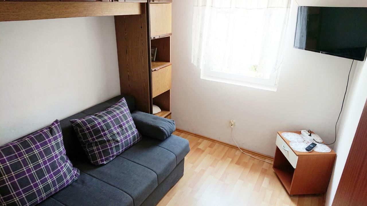 Apartman Ivanka Daire Vir Dış mekan fotoğraf